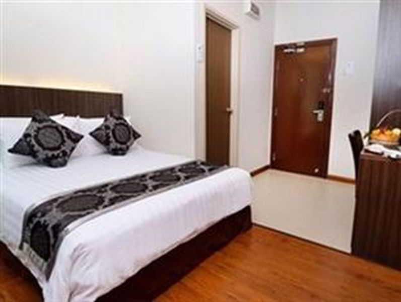 Holiday Villa Hotel y Suites Kota Bharu Exterior foto