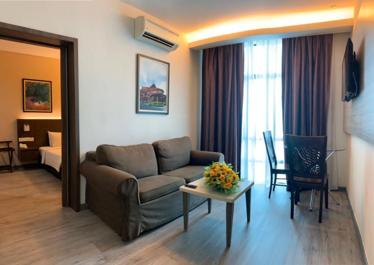Holiday Villa Hotel y Suites Kota Bharu Exterior foto