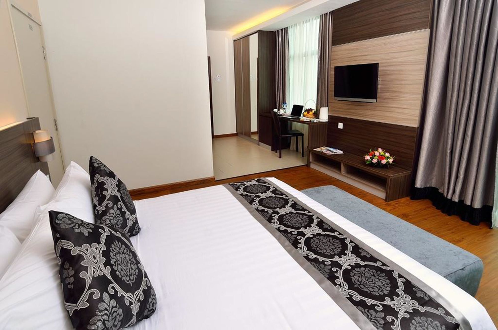 Holiday Villa Hotel y Suites Kota Bharu Exterior foto