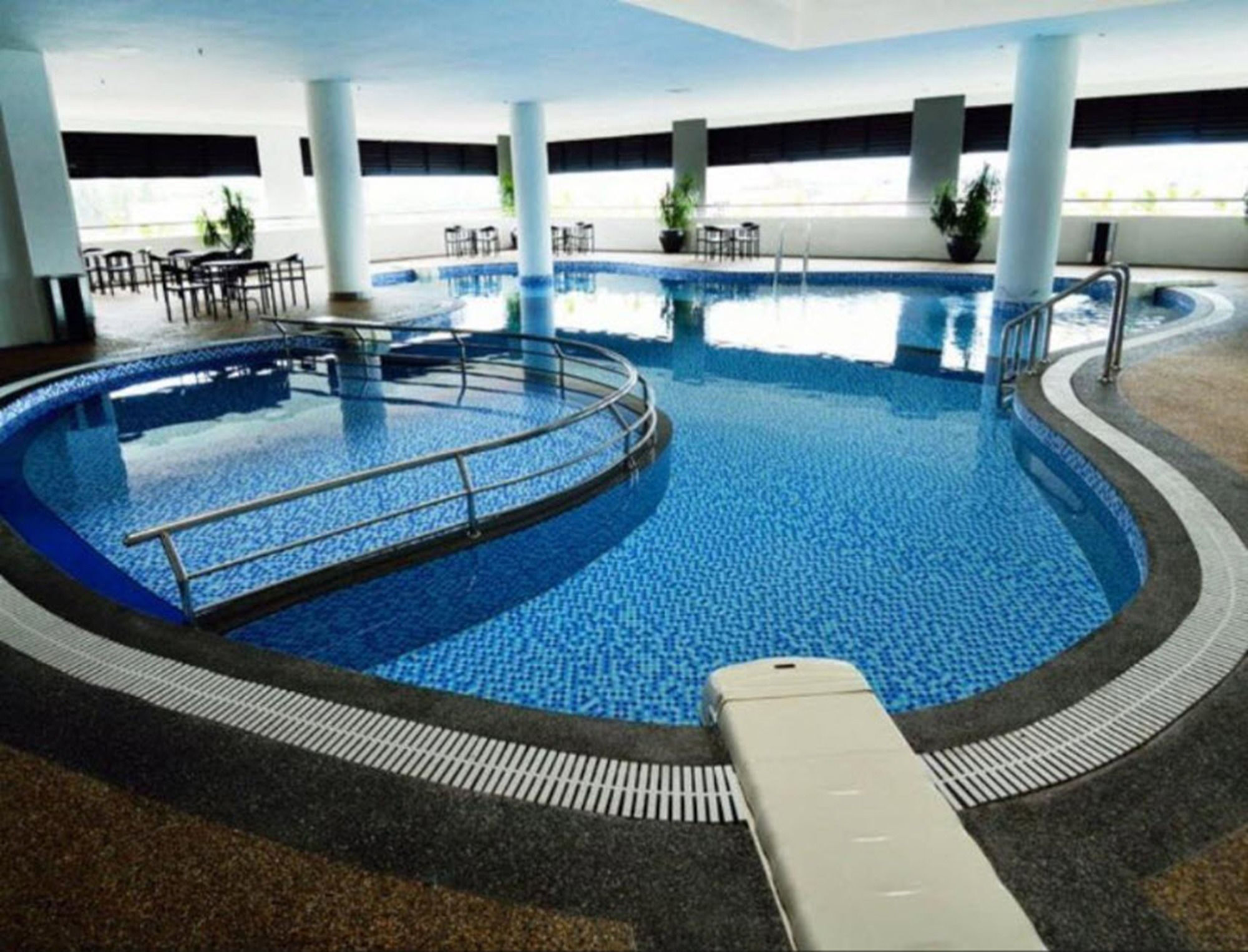 Holiday Villa Hotel y Suites Kota Bharu Exterior foto